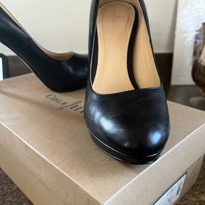 woman's Cole Haan Black leather pump,  Size 10  4 3/4" Heel ,